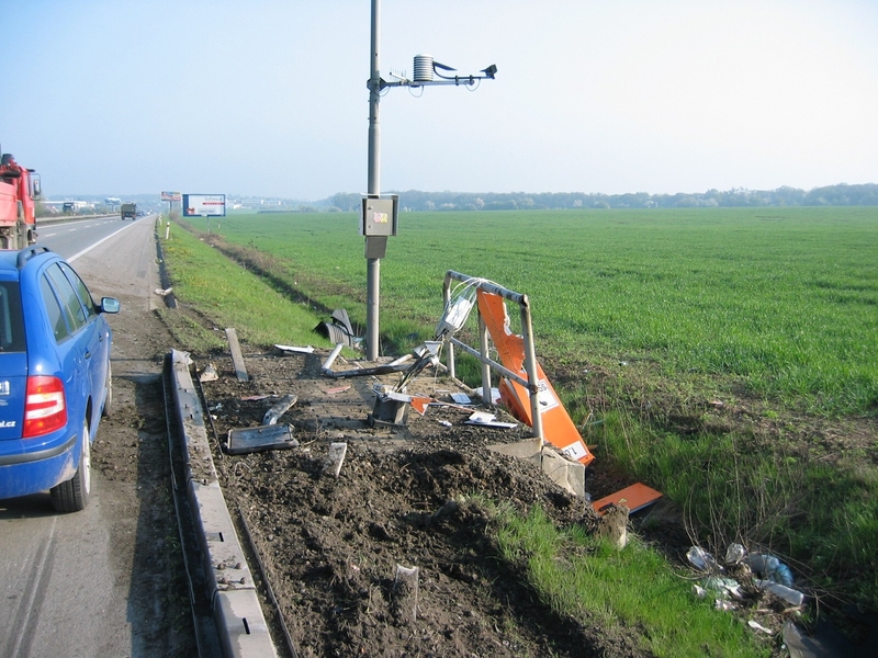 03.05.2006 dálnice D8 1,0km směr Teplice